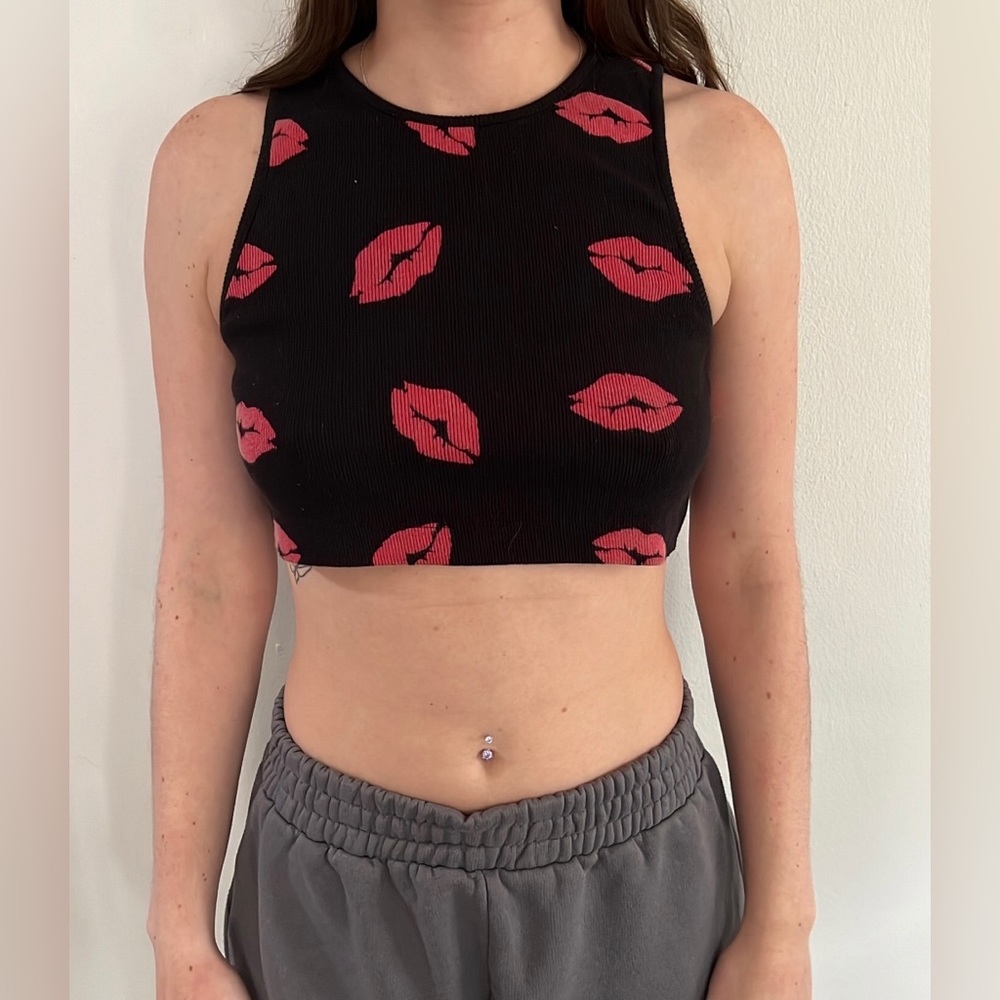 Adika black knitted crop top with kisses